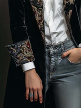 Léontine | Blazer aderente stampato barocco nero